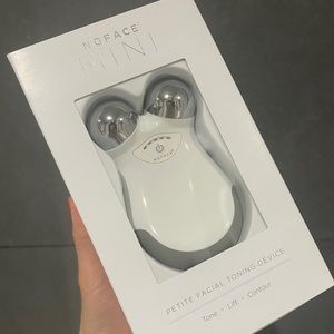 NuFace Mini microcurrent skincare device w/ gel primer in box